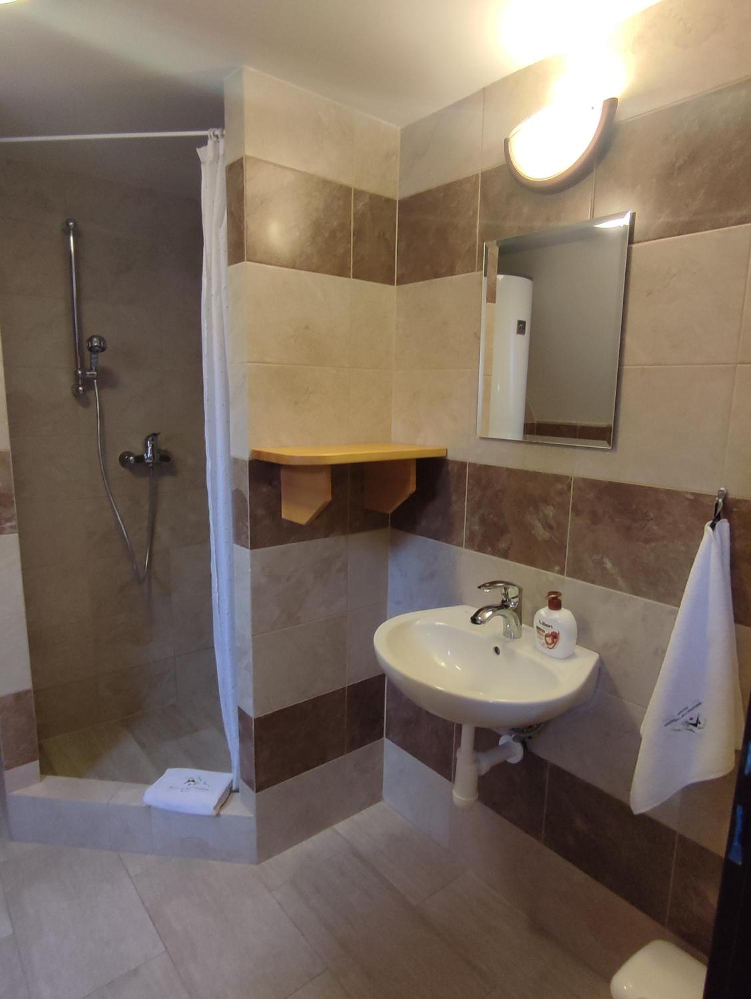 Apartmany Pod Vysakem Stárkov Rom bilde